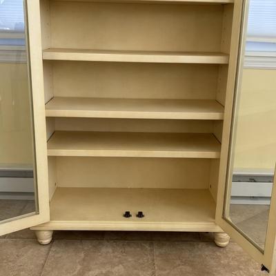 LOT 82: Farmhouse Style Curio Cabinet/Bookcase