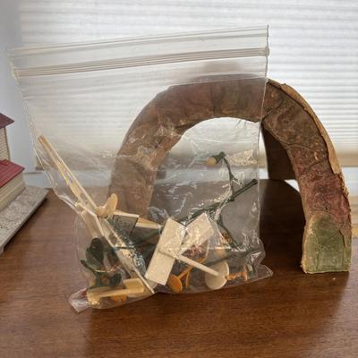 LOT 86: Vintage Plasticville Houses, Paper Mache Train Tunnels, Lionel Whistle Station, Lionel No.395 Flood Light Tower and Accessories