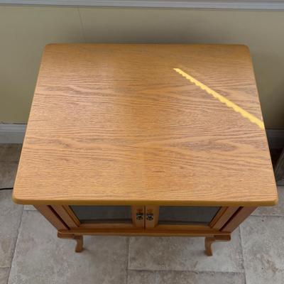 LOT 92: Home Decor Collection: Accent Table w/Storage, Shabby Chic Lamp, Floral Wall Art, Inspirational Butterfly Wall Art