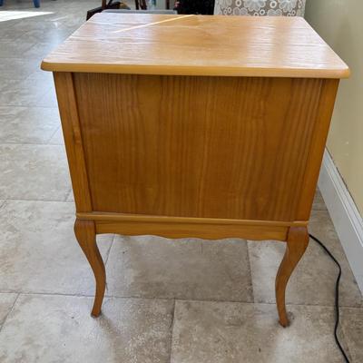 LOT 92: Home Decor Collection: Accent Table w/Storage, Shabby Chic Lamp, Floral Wall Art, Inspirational Butterfly Wall Art