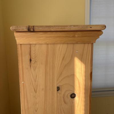 LOT 94: S.J. Bailey & Sons Mastercraft Wooden Unfinished Pine Pie Safe