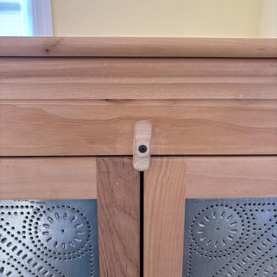 LOT 94: S.J. Bailey & Sons Mastercraft Wooden Unfinished Pine Pie Safe