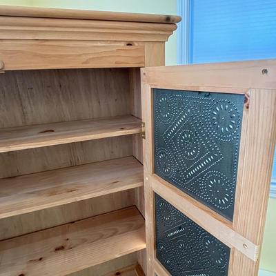 LOT 94: S.J. Bailey & Sons Mastercraft Wooden Unfinished Pine Pie Safe