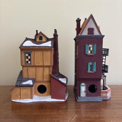 LOT 96 Dept 56: Dickens Village & Christmas in the City