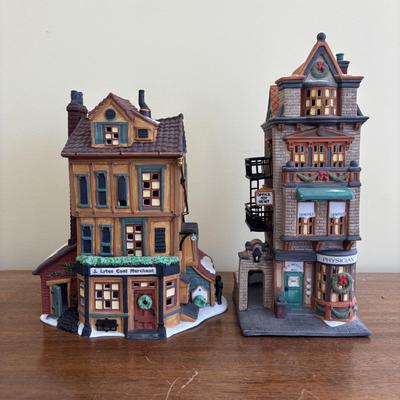 LOT 96 Dept 56: Dickens Village & Christmas in the City