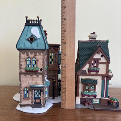 LOT 96 Dept 56: Dickens Village & Christmas in the City