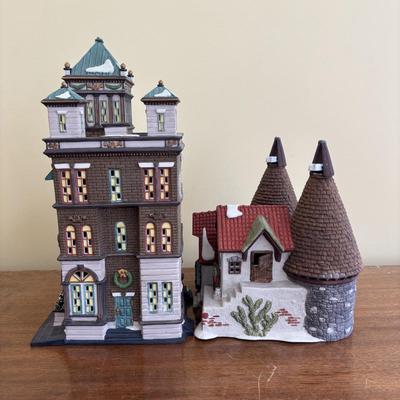 LOT 97: Dept 56: Christmas in the City Series, Dickens Village Series & First Edition Season Bay 1998