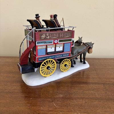 LOT 100: Dept 56 Holiday Village Accessories in Original Boxes