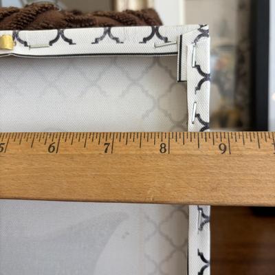 LOT 101: Bath Time Home Decor & More: Elephant Figures, Wall Art, Square Metal Storage Bin, Thirty-One Mini Caddy