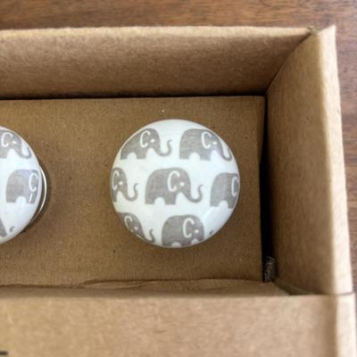 LOT 101: Bath Time Home Decor & More: Elephant Figures, Wall Art, Square Metal Storage Bin, Thirty-One Mini Caddy