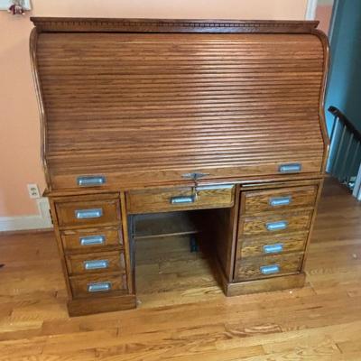 LOT 103: Rolltop Style Computer Desk w/Key