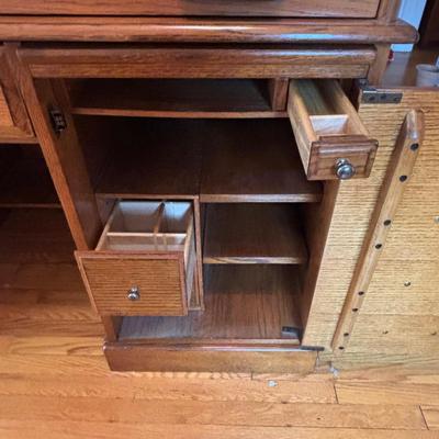 LOT 103: Rolltop Style Computer Desk w/Key