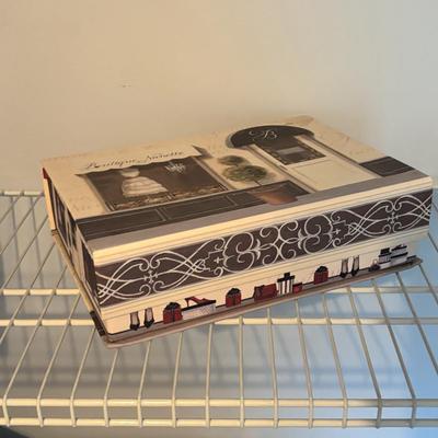 LOT 105: Home Decor Storage Boxes in Various Sizes & Shapes, DSW Foldable Trunk Organizer & More