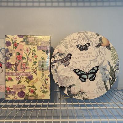 LOT 105: Home Decor Storage Boxes in Various Sizes & Shapes, DSW Foldable Trunk Organizer & More