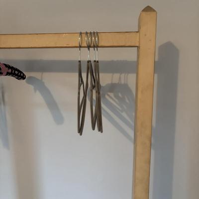 LOT 106: Small Accent Table, Wooden Quilt Rack, Wooden Clothing Rack, Wool Throw Blanket