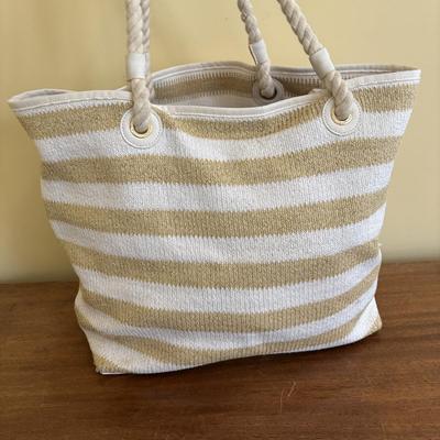 LOT 107: Vera Bradley Tote, Compact Organizer, Note Pads along with Simply Southern ID Wallet & Wristlet