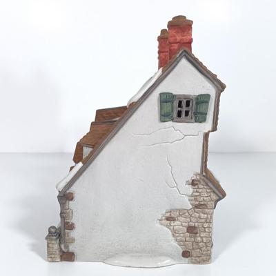 LOT 112: Department 56 Christmas Bread Bakers, Boarding School, Spider Box Locks & Hedgerow Garden Cottage