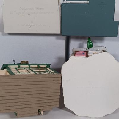 LOT 114: Department 56, David Winter and Hallmark House Ornaments