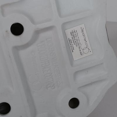 LOT 115: Department 56 Crooked Fence Cottage, Harper's Farm and Elf Bunk House with Dickens Keepsake Inn