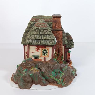 LOT 115: Department 56 Crooked Fence Cottage, Harper's Farm and Elf Bunk House with Dickens Keepsake Inn