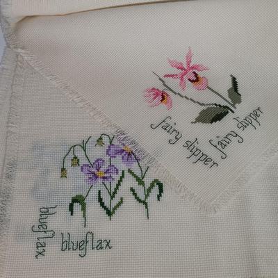 LOT 117: Fitz and Floyd Fauna and Flora Plate, Arabia Finland Floral Plates, Pendelfin Stonecraft & More