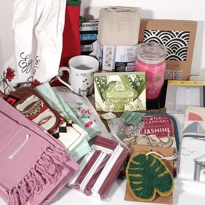 LOT 120: Collection of New / Old Stock Kitchen and Home Decor