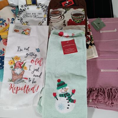 LOT 120: Collection of New / Old Stock Kitchen and Home Decor