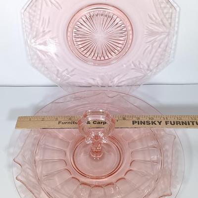 LOT 123: Pink Depression Glass Plates, Pitcher, Glasses & Handled Serving Dish