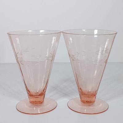 LOT 123: Pink Depression Glass Plates, Pitcher, Glasses & Handled Serving Dish