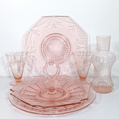 LOT 123: Pink Depression Glass Plates, Pitcher, Glasses & Handled Serving Dish