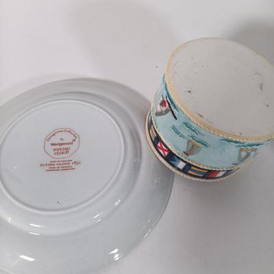 LOT 124: Nautical Themed Decor