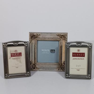 LOT 126: Princess Diana Marriage Plate, UK Themed Dish Towels, Trade Continental Hand Wrought Aluminum & More