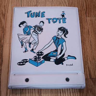 LOT 129: Tune Tote Case with 45s and a Collection of Vintage Records