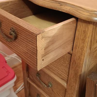 LOT 131: Vintage Oak Furniture Bedroom Set