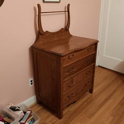 LOT 131: Vintage Oak Furniture Bedroom Set