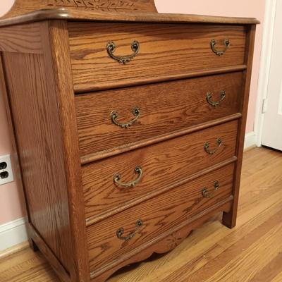 LOT 131: Vintage Oak Furniture Bedroom Set