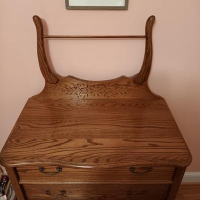 LOT 131: Vintage Oak Furniture Bedroom Set