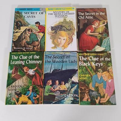 LOT 132: Collection of Vintage Nancy Drew Hardback Books