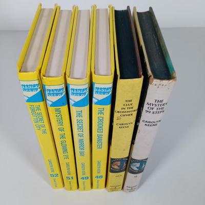 LOT 132: Collection of Vintage Nancy Drew Hardback Books