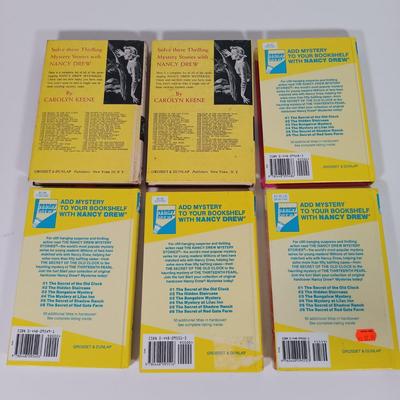 LOT 132: Collection of Vintage Nancy Drew Hardback Books