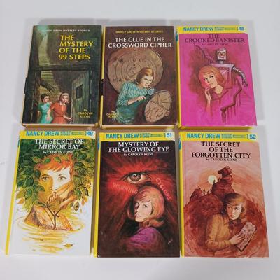 LOT 132: Collection of Vintage Nancy Drew Hardback Books