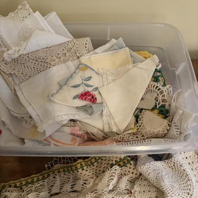 LOT 140: Tiffany Style Home Decor Lamp, Crochets Table Dollies & More