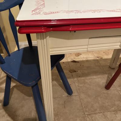 LOT 143: Vintage Enamel Top Table w/Two Side-out Extensions