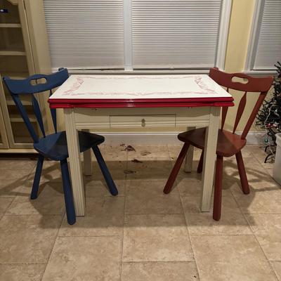 LOT 143: Vintage Enamel Top Table w/Two Side-out Extensions