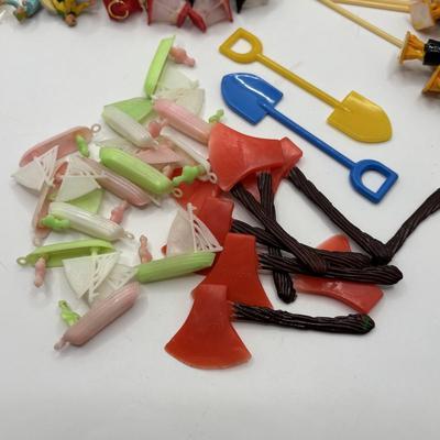 LOT 144: Collection of Miniatures