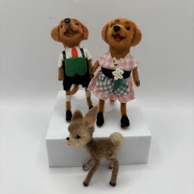 LOT 145: Vintage Wagner Kunstler Schütz Flocked Animal Figures & a Baby Flocked Deer