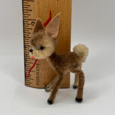 LOT 145: Vintage Wagner Kunstler Schütz Flocked Animal Figures & a Baby Flocked Deer