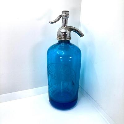 LOT 163: Vintage Blue Bell Windsor Bev Co Made in Czechoslovakia Glass Seltzer Bottle with Drinking Glasses and Dessert Cups