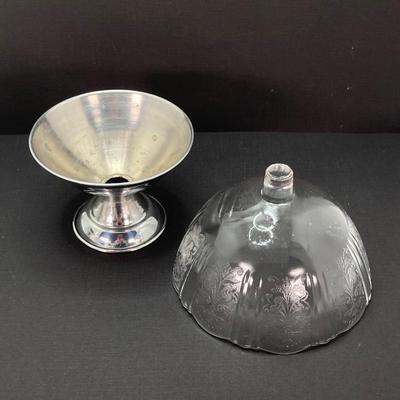 LOT 163: Vintage Blue Bell Windsor Bev Co Made in Czechoslovakia Glass Seltzer Bottle with Drinking Glasses and Dessert Cups