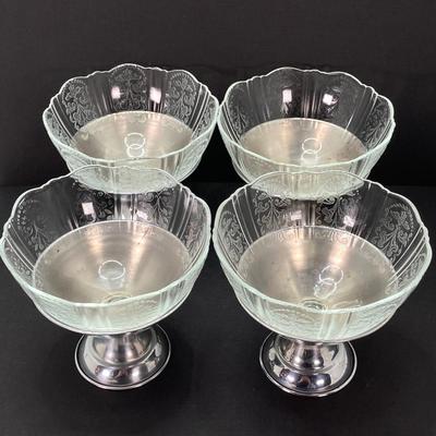 LOT 163: Vintage Blue Bell Windsor Bev Co Made in Czechoslovakia Glass Seltzer Bottle with Drinking Glasses and Dessert Cups